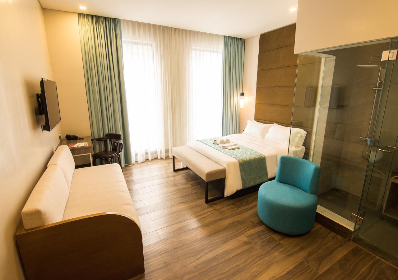 Goldberry Lite Hotel Илоило Экстерьер фото