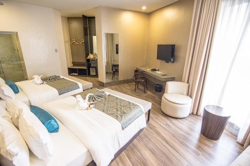 Goldberry Lite Hotel Илоило Экстерьер фото