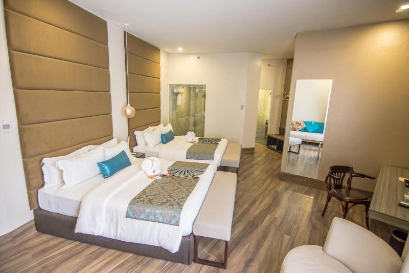 Goldberry Lite Hotel Илоило Экстерьер фото