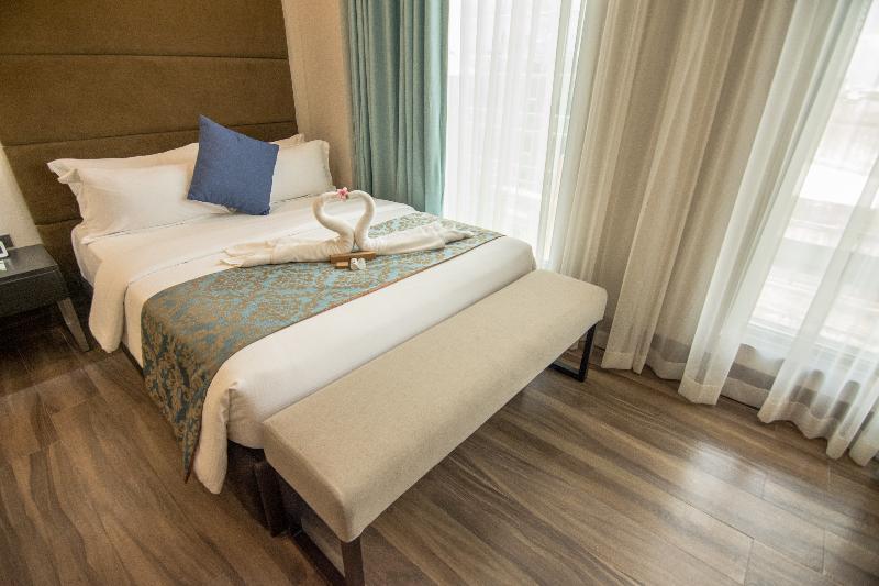 Goldberry Lite Hotel Илоило Экстерьер фото